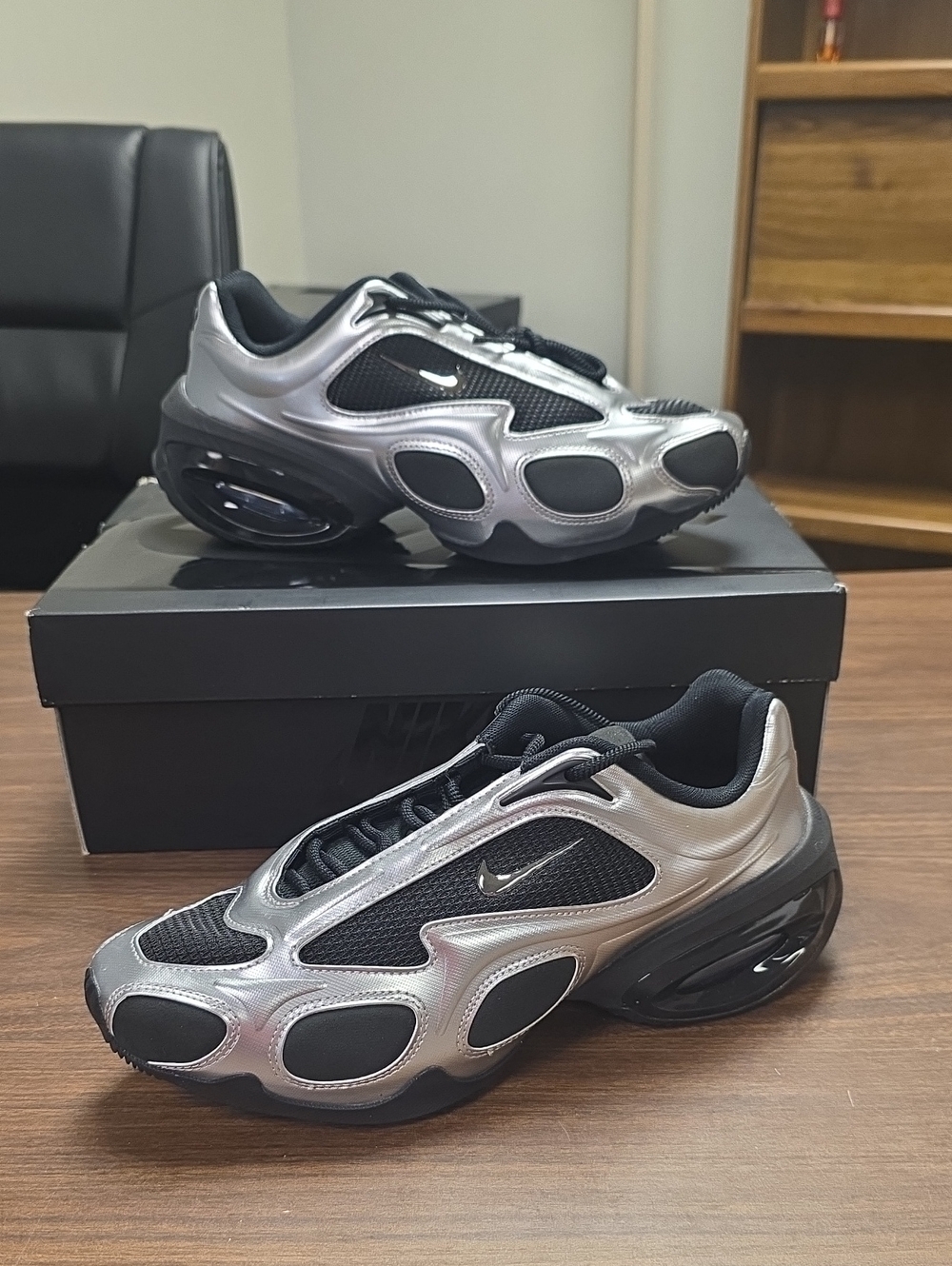 Nike Air Max Muse Black/Metallic Silver FV1920-001 Women's 9 New